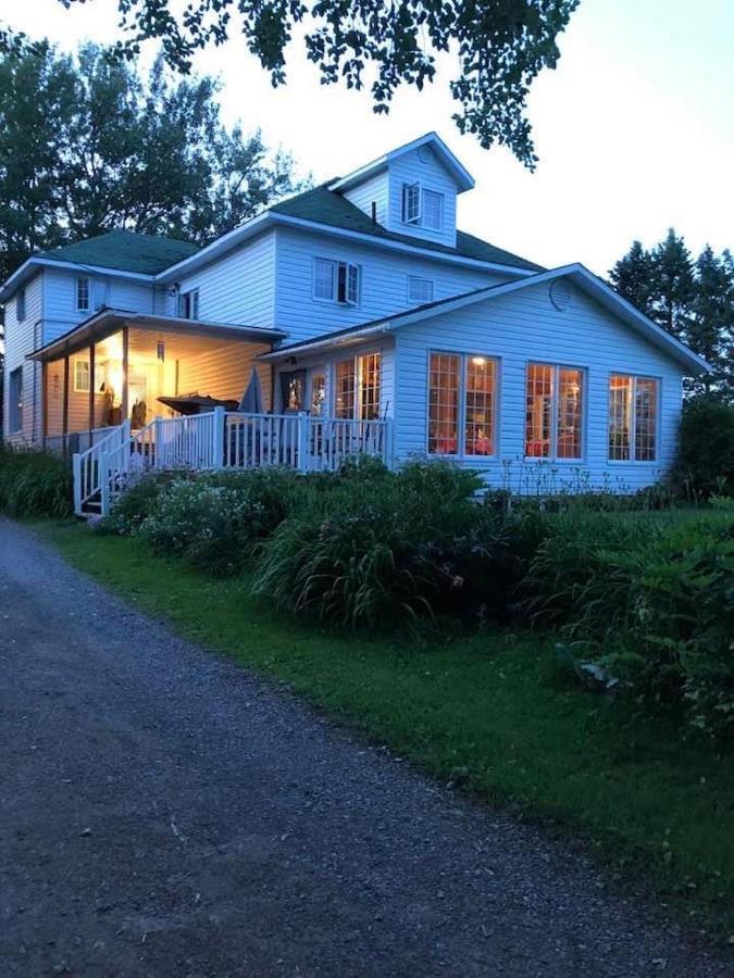 Gite Macdale B&B Paspebiac Экстерьер фото