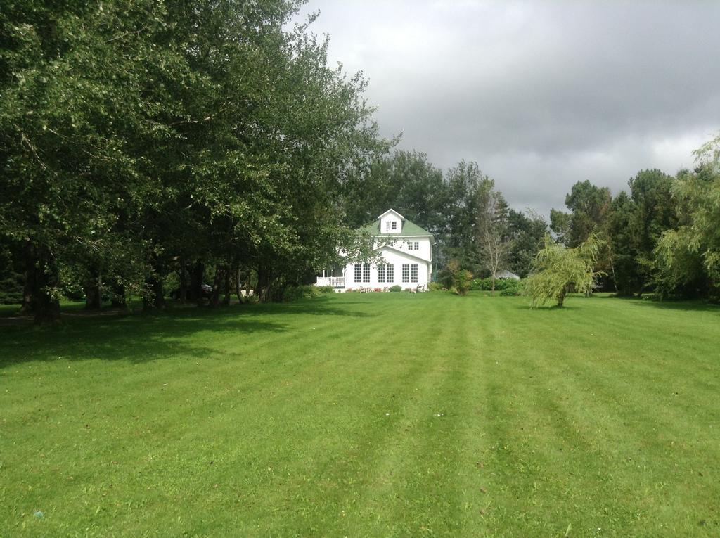 Gite Macdale B&B Paspebiac Экстерьер фото